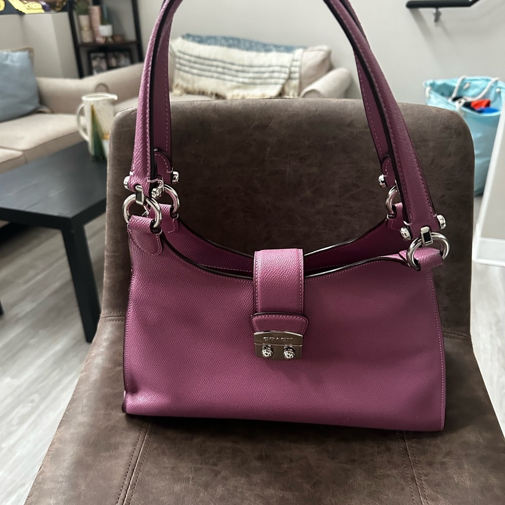 Coach Women's Leather Shoulder Bag